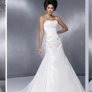 Maggie Sottero Wedding Dress